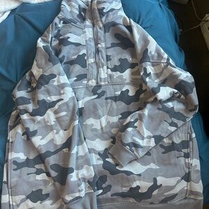 Old Navy Gray Camouflage Hoodie